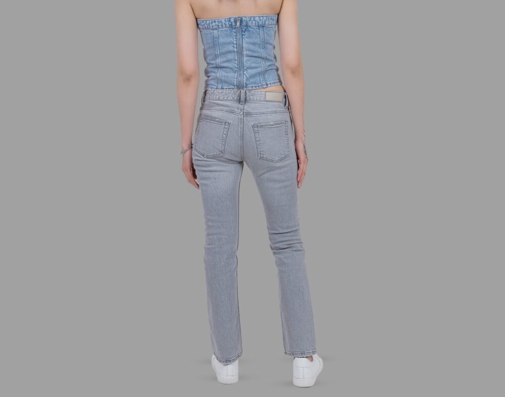Straight Jeans